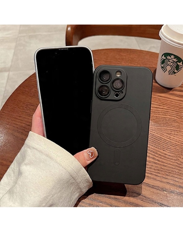 „Apple 13“ telefono galinis dėklas su minkštu „MagSase“ lietimui jautriu dangteliu, juodas